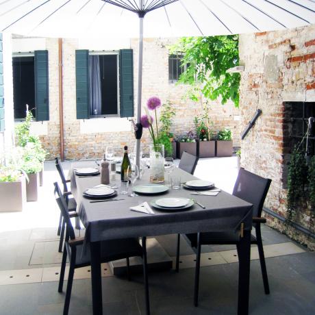The garden at our other venue in Venice, Castello 6604 where we can receive you, by appointment