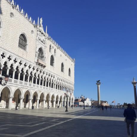 Der Dogenpalast auf dem Markusplatz in Venedig, Italien