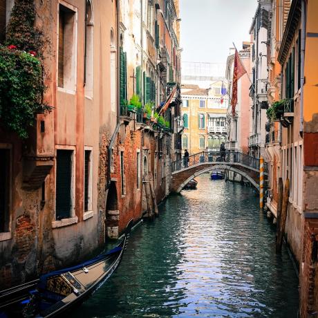La calle la plus étroite de Venise