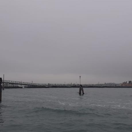 Le pont votif qui joins les Fondamente Nuove à l'île de San Michele à Venise